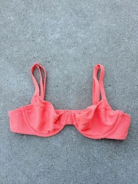 NWT Aerie Crinkle Underwire Bikini Top in neon peach size large